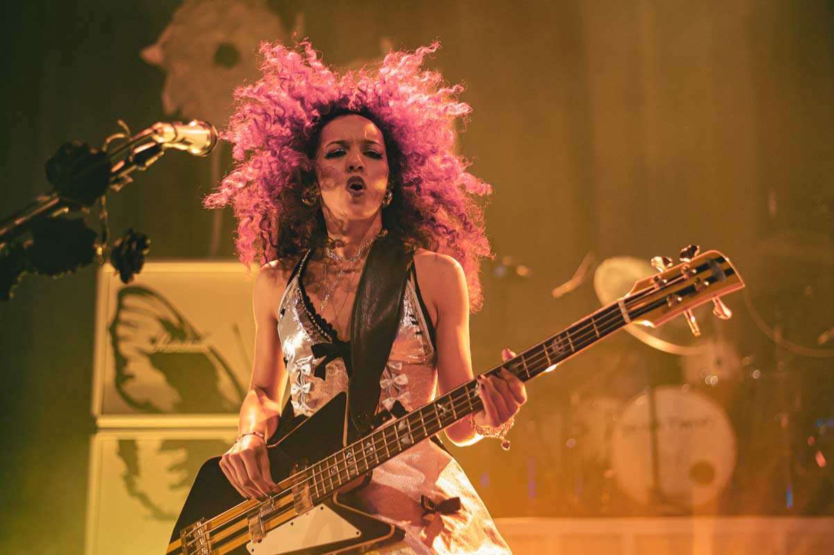 Nova Twins - O2 Forum Kentish Town - 18 October 2025. Photo: Matt Pratt/MetalTalk