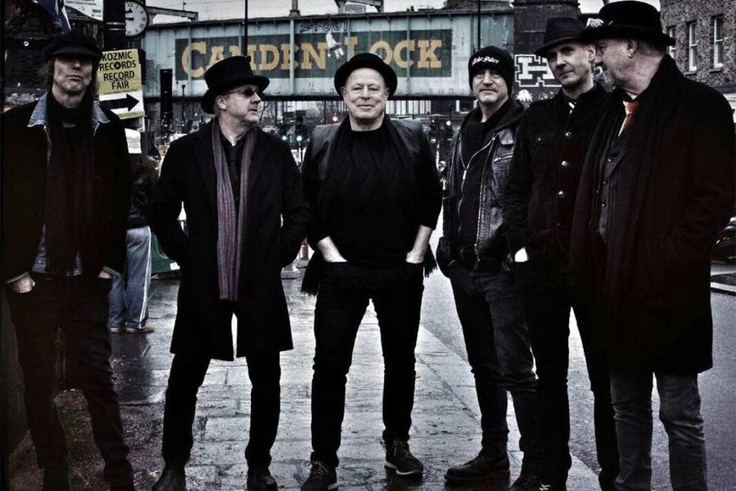 Soho Dukes Shine On Nighthawks, Acrobats And Everything Under The Moon