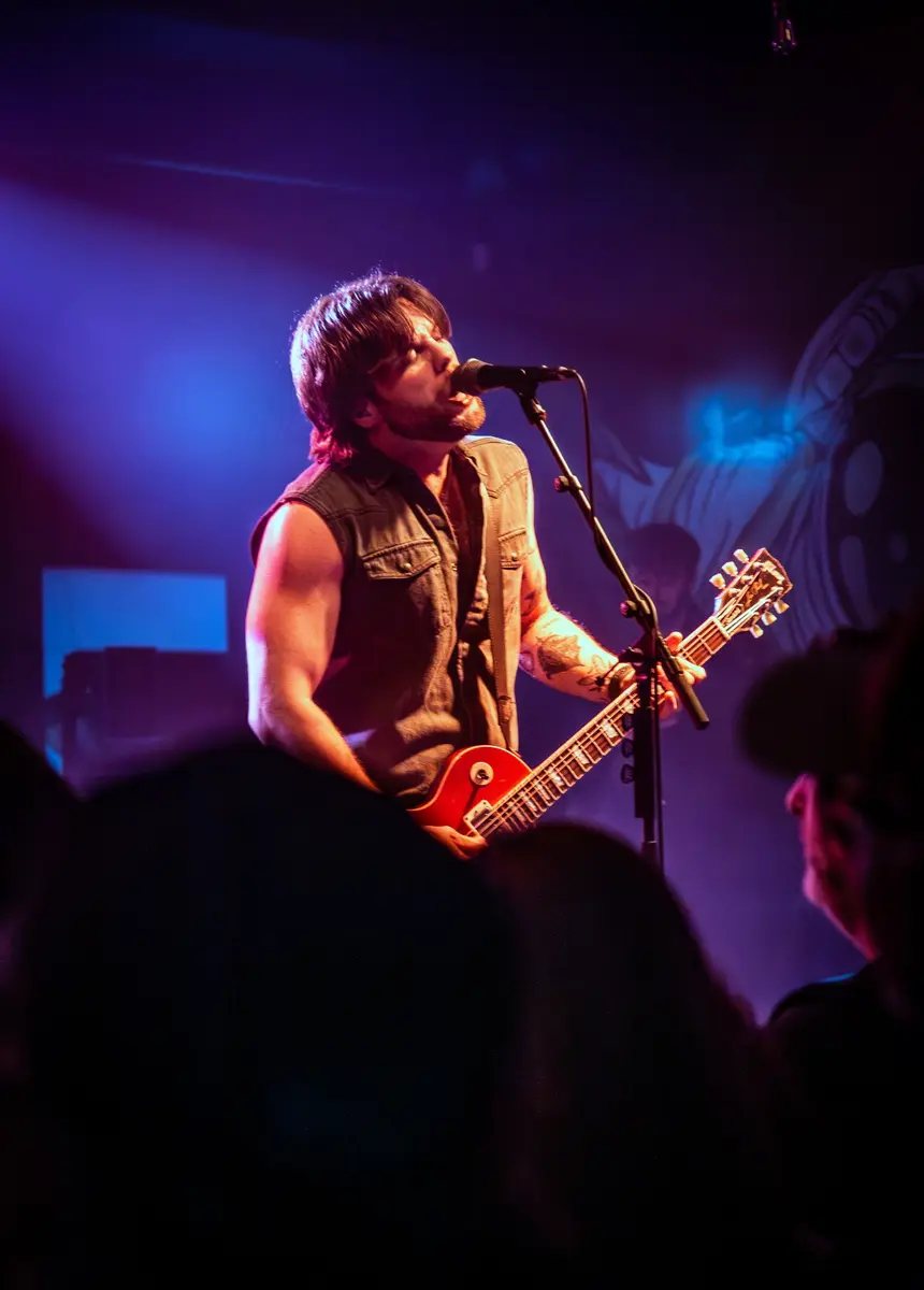 Florence Black - Clwb Crown, Merthyr Tydfil - 17 April 2026. Photo: Georgia Brittain/MetalTalk