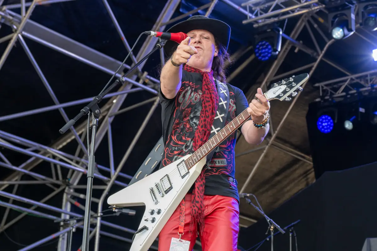 Anthony Gomes - Steelhouse Festival 2026. Photo: Paul Hutchings/MetalTalk