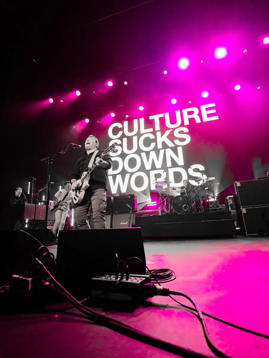 Manic Street Preachers - 3Olympia Dublin - 22 October 2026 Photo Steven MaloneyMetalTalk | MetalTalk - Heavy Metal News Reviews and Interviews Manic Street Preachers - 3Olympia, Dublin - 22 October 2026. Photo: Steven Maloney/MetalTalk