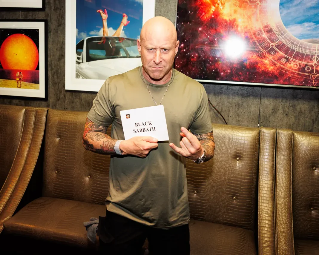 Mike Kroeger - Nickelback's World Cup Of Rock - Karma Sanctum Soho. Photo: Manuela Langotsch/MetalTalk